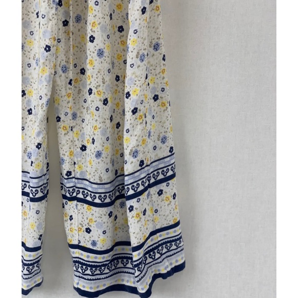 Tilii delightful jumpsuit with sheered back , adjustable straps ,cross over tie - Picture 4 of 7